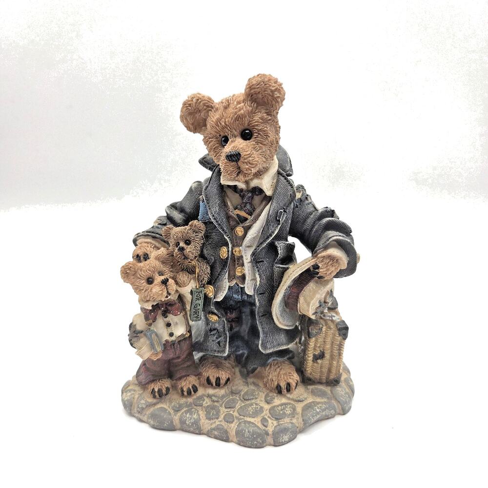 Boyds Bears & Friends 1997 Limited Edition Uncle Gus &‎ Gary The Gift Figurine